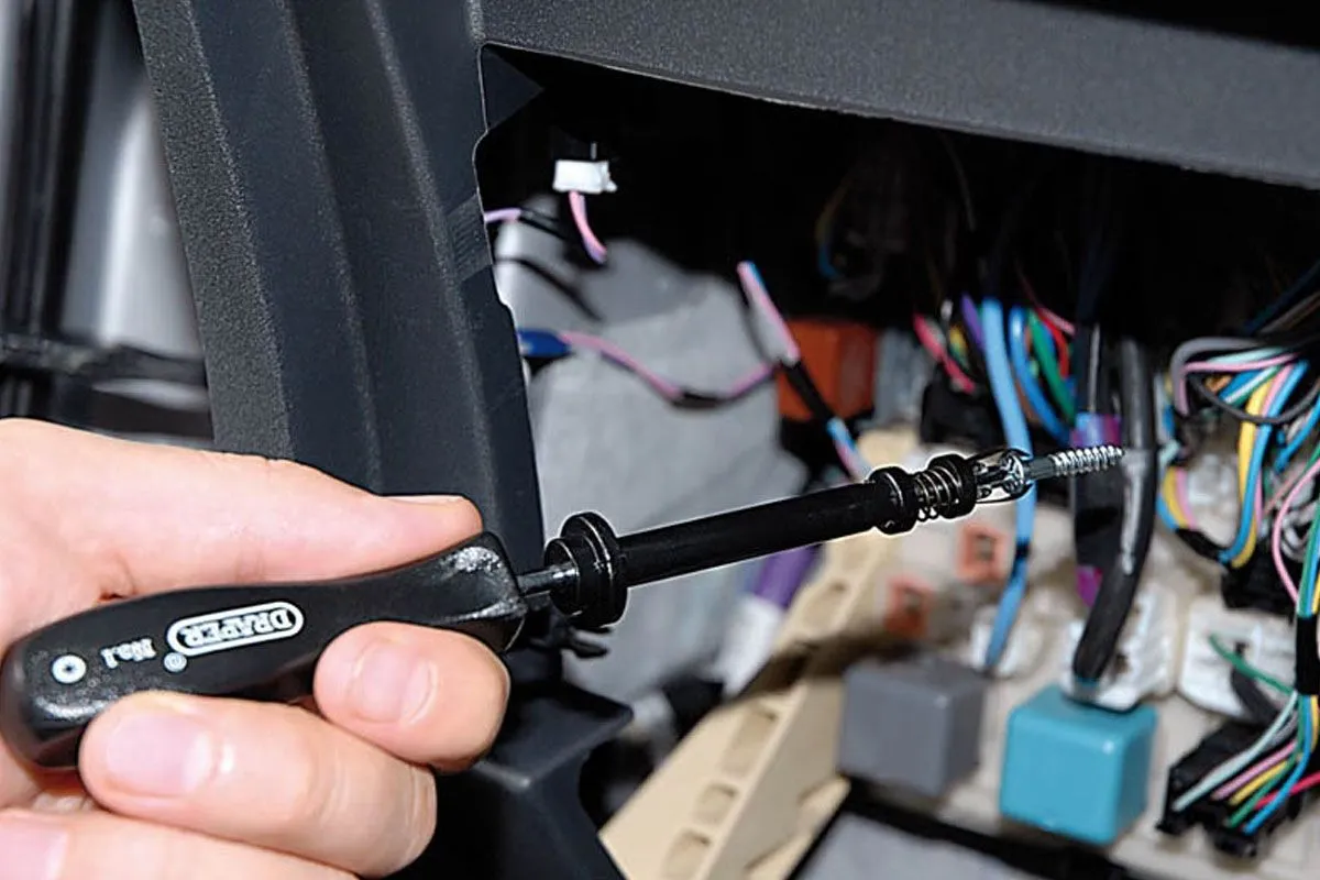 Destornilladores con sujeta tornillos Pozidrive y plano. Draper Expert