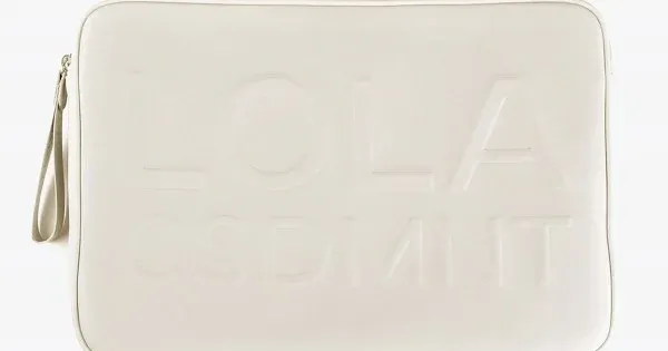 Lola Casademunt LS2404036 001 Crudo