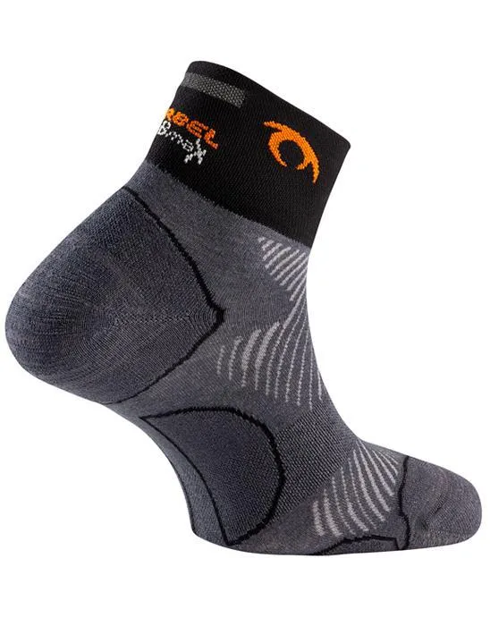 LURBEL DISTANCE Calcetín Running Unisex. Grey/black. 00C1.100U