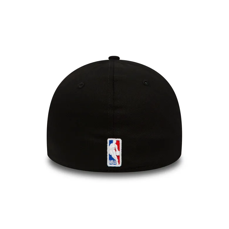 New Era Black Base Cleveland Cavaliers 39THIRTY