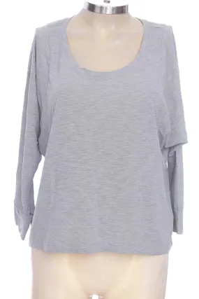 Top / Camiseta color Gris - Closeando