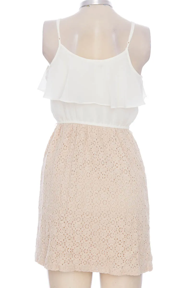 Vestido / Enterizo color Beige - Forever 21