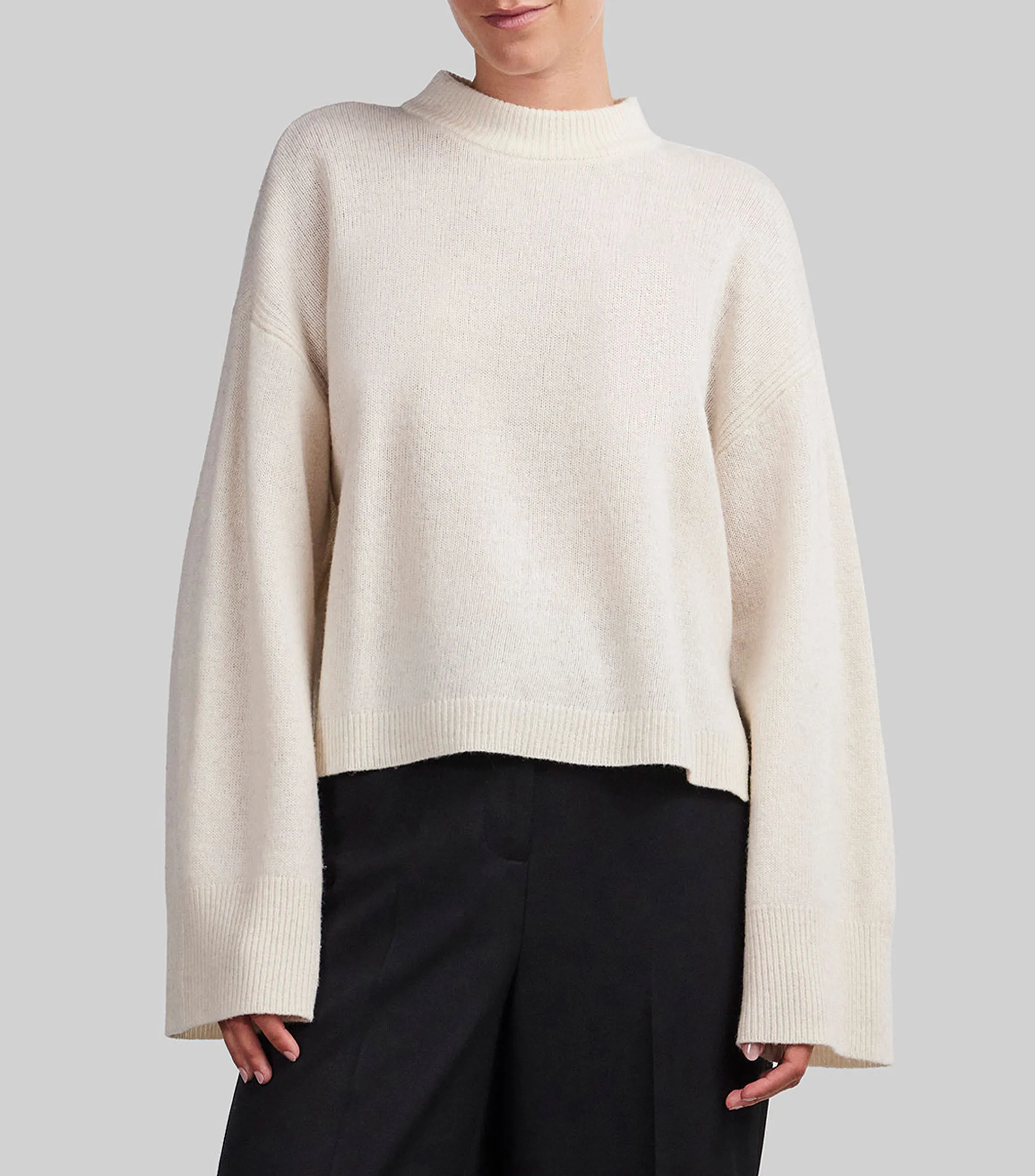 Y.A.S. Suéter cuello alto Mujer